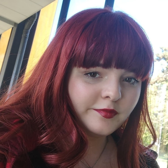 Meet your Posher, Amy - Picture 1 of 1